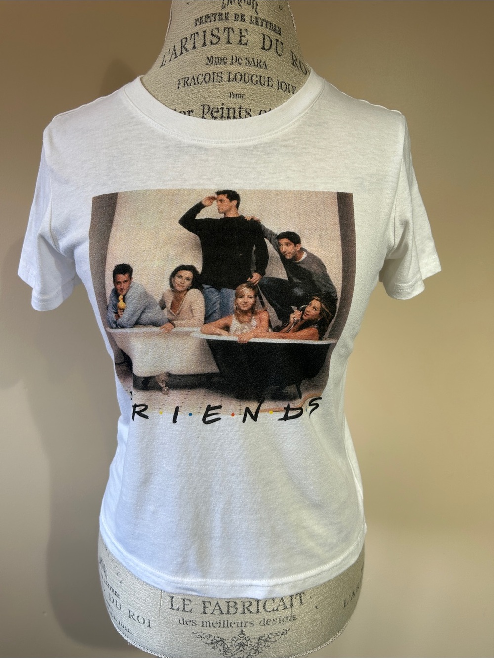 Friends Crewneck T-Shirt - TV Show Print -white- xsmall